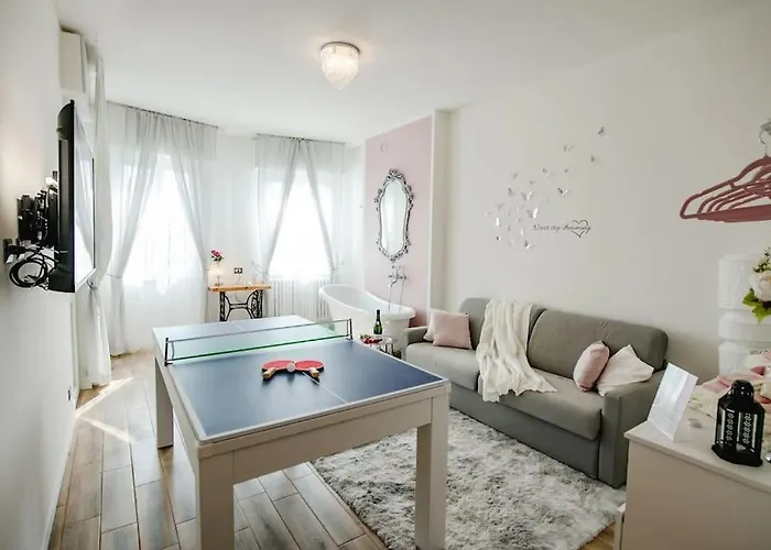 ⁂ Barocco ⁂ Biliardo - Ping Pong - Vasca - Wifi Apartament Mediolan