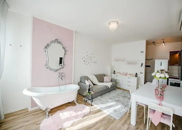 ⁂ Barocco ⁂ Biliardo - Ping Pong - Vasca - Wifi Apartament Mediolan